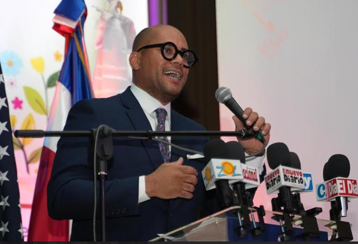 Ray Andújar expresa en NY que la cultura dominicana trasciende los límites geográficos