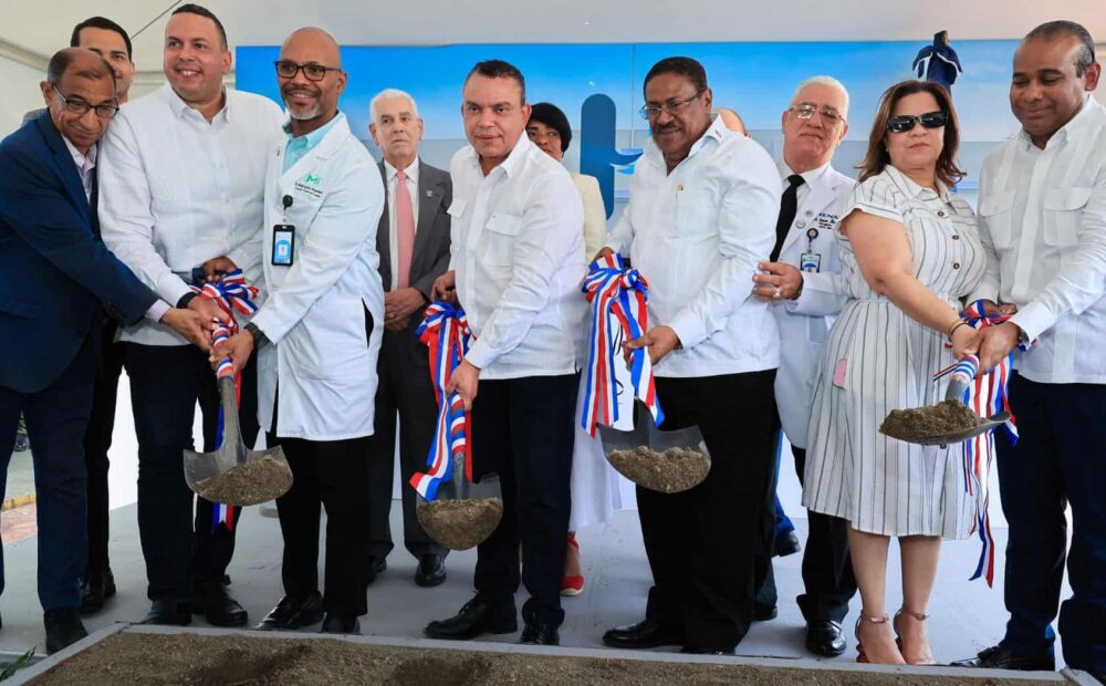 Gobierno anuncia inversión de mil millones en hospital Gautier
