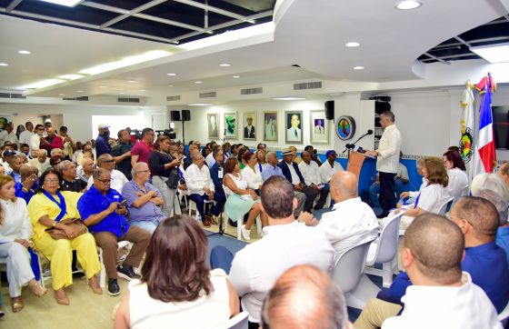 Presidente PRD propone alianza para desplazar al PRM del poder