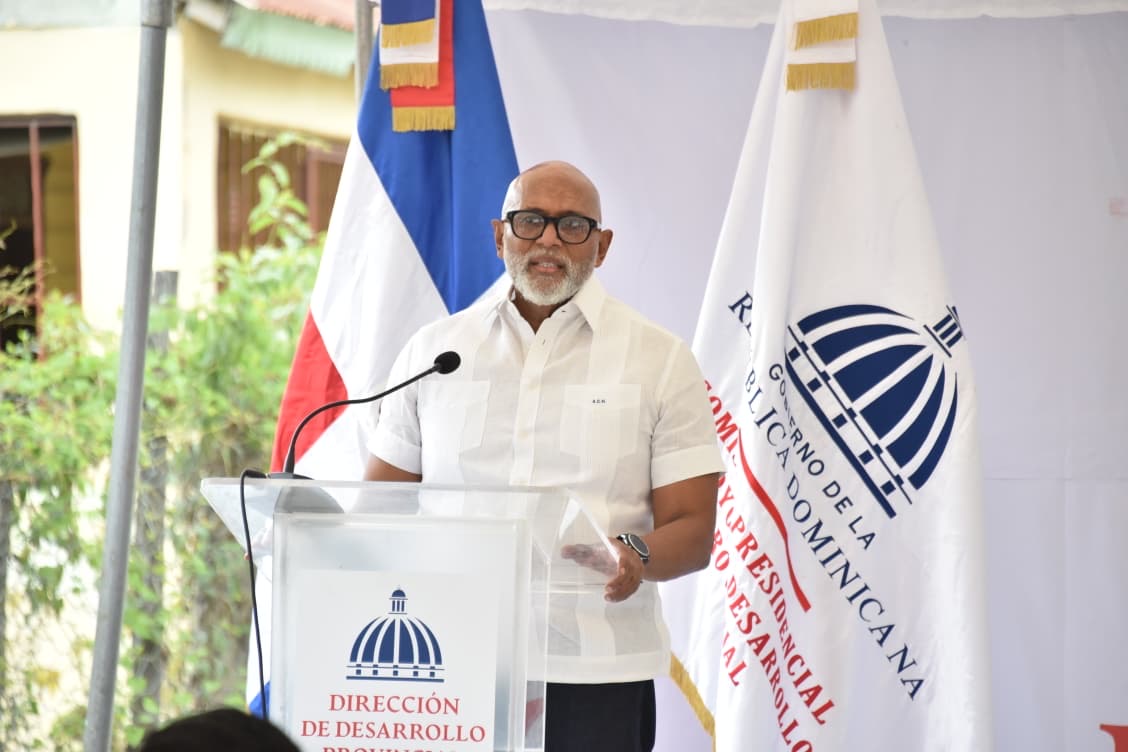 Desarrollo Provincial da primer palazo para inicio de tres importantes obras en la provincia Bahoruco