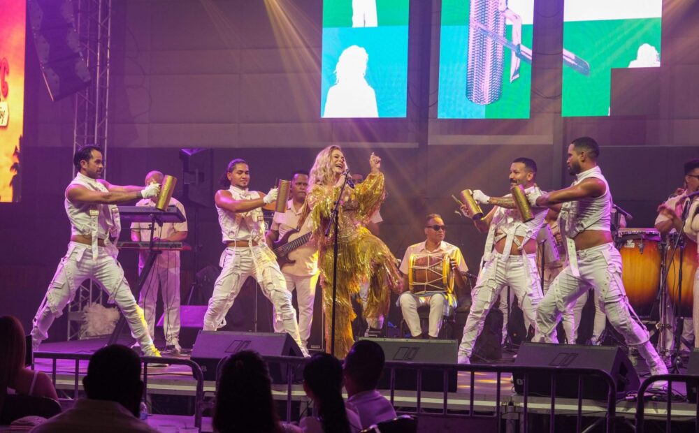 Miriam Cruz conquista el Latin Music Tours con un espectáculo