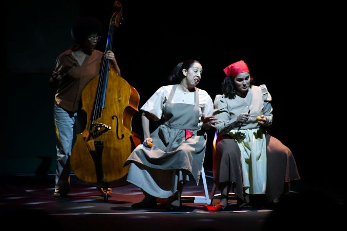 “Bienvenido el extraño” estremece Palacio Bellas Artes
