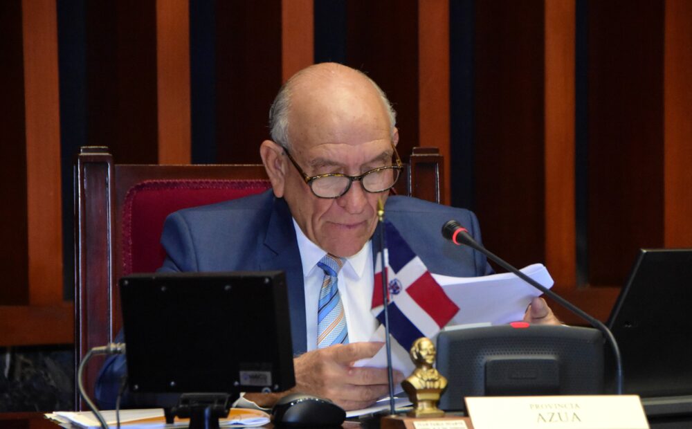 NP Rafael Calderón fija posición sobre la educación escolar