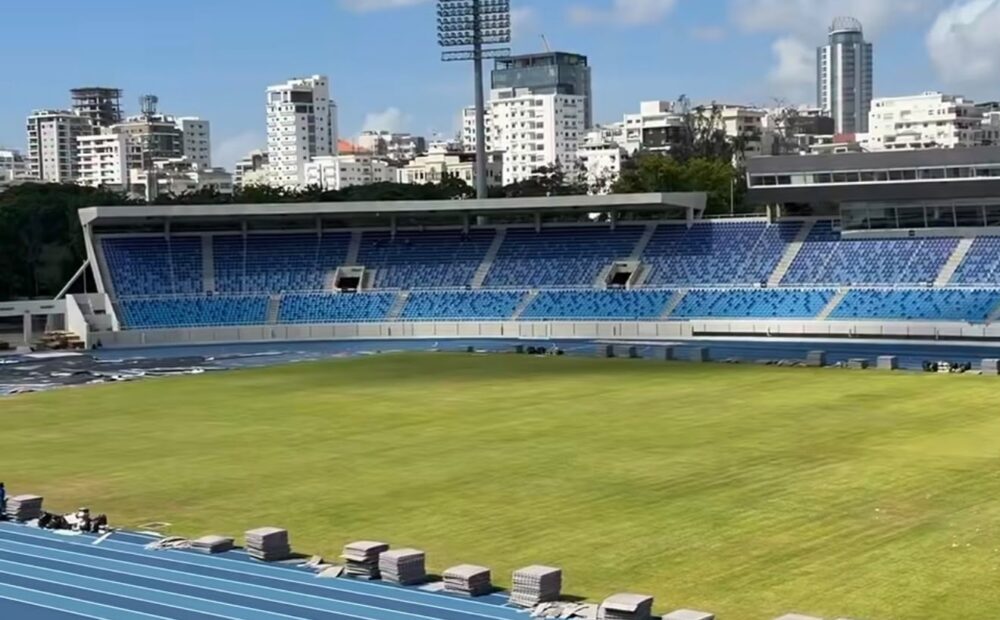 Ministro Kelvin Cruz presenta área verde del Estadio Félix Sánchez 72 horas después de evento artístico