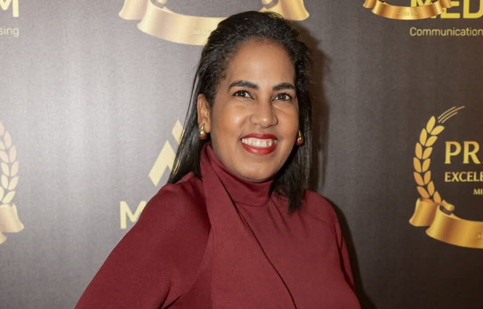 Criselis Martínez regresa con Proyección de Moda TV con “Sin Pose”, un podcast entre dos generaciones