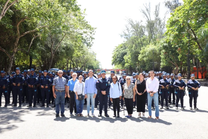 Policías toman las calles: así funcionará la nueva “Ruta Azul” en Santo Domingo