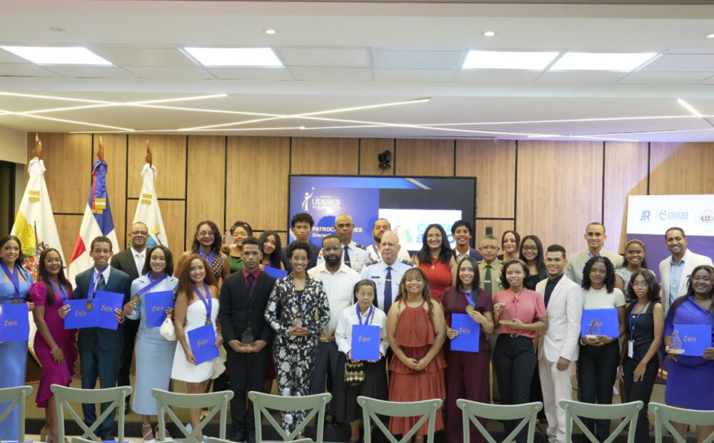 Dirección de las Escuelas Vocacionales destaca liderazgo y participación de estudiantes en primera edición del Premio Líderes de Impacto 2026