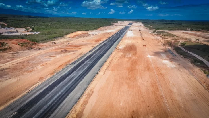 Aeropuerto de Cabo Rojo iniciará operaciones en febrero de 2027 y abrirá nueva etapa turística para Pedernales