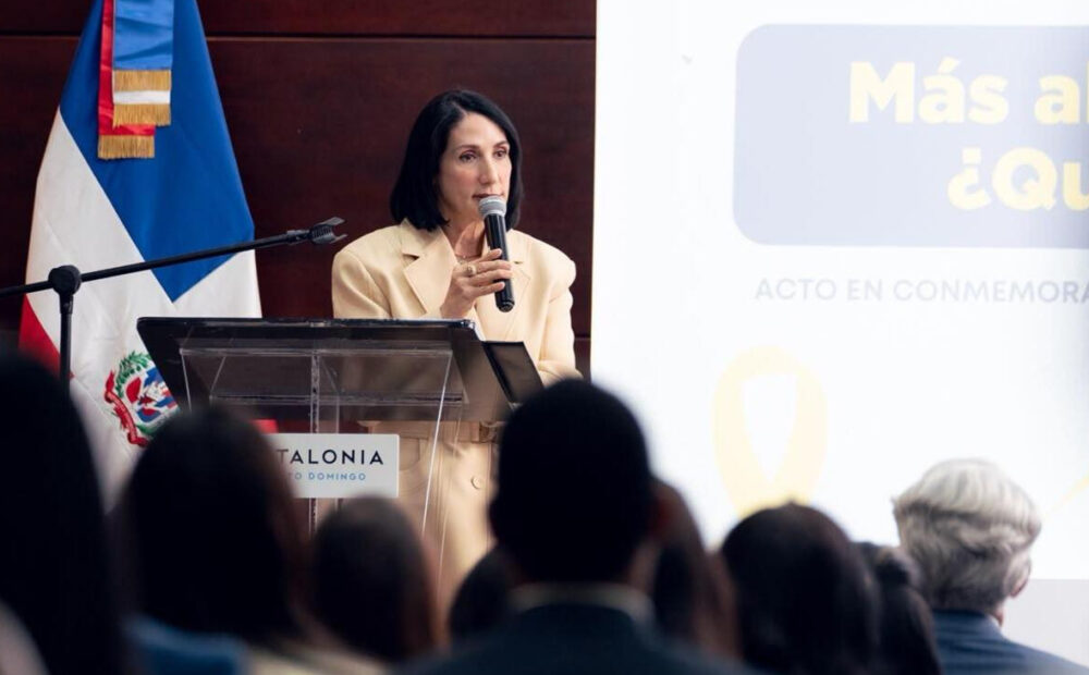 OPS reconoce iniciativas y labor de la primera dama en la concientización y atención del cáncer infantil