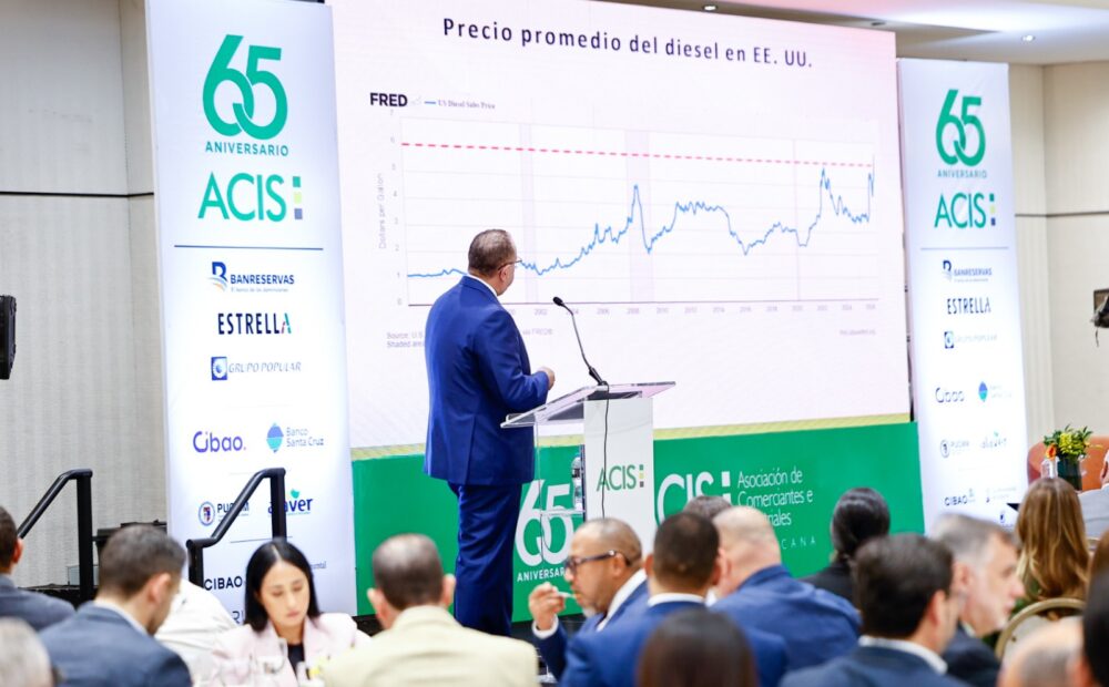Ministro de Hacienda advierte que alza del diesel elevarìa a RD$50,000 millones el subsidio a combustibles