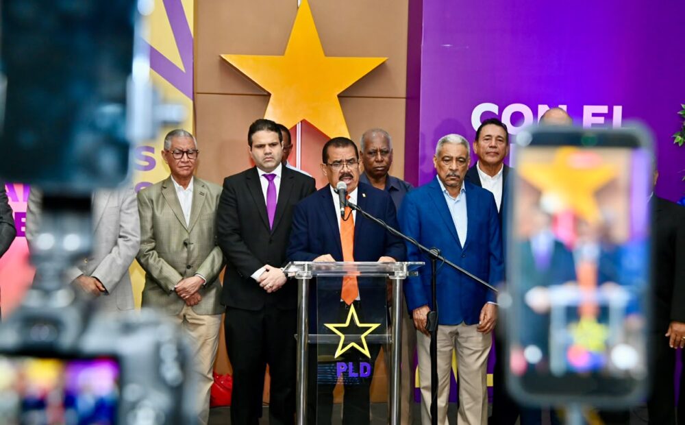 PLD alerta sobre crisis avícola por pérdidas de productores y alza del pollo